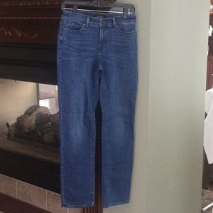 Women’s Straight Jeans Size 2P Curvy